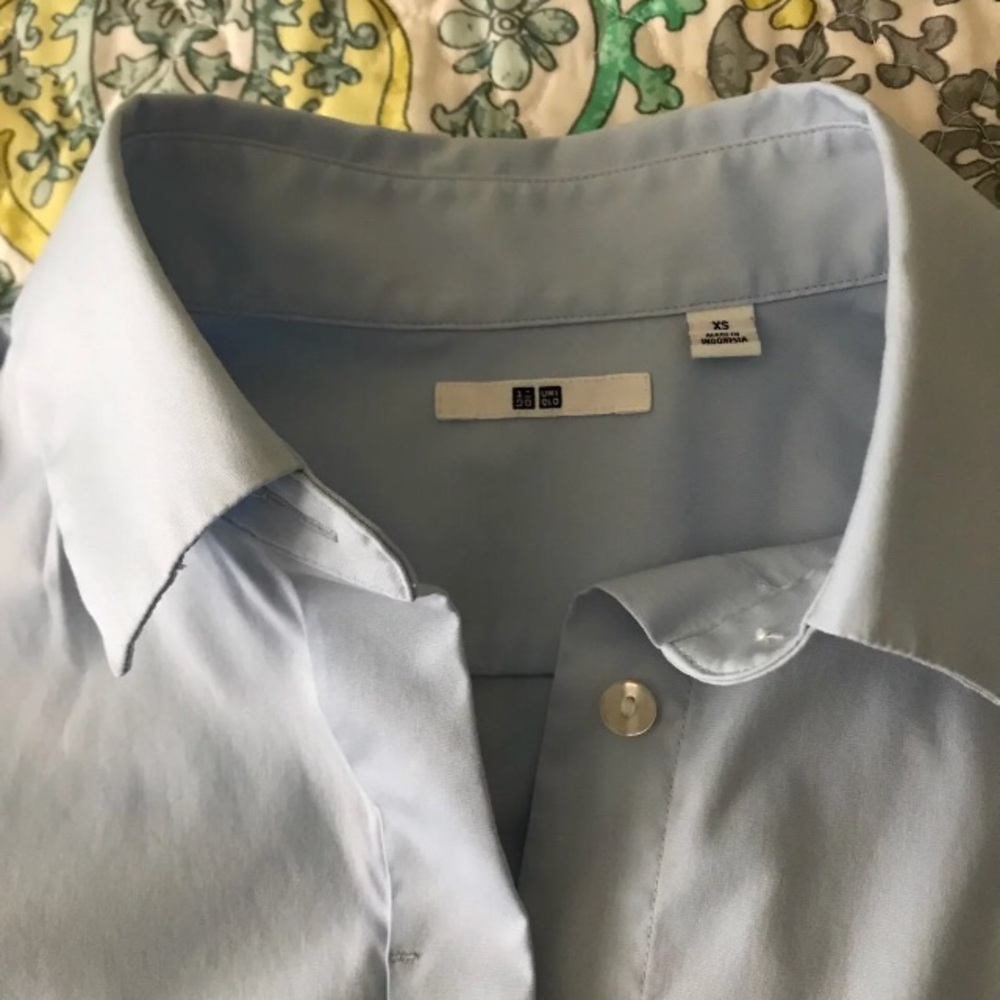 Uniqlo Blue button down shirt